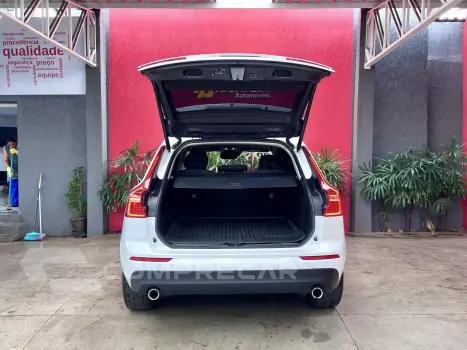 XC60 2.0 D5 DIESEL MOMENTUM AWD GEARTRONIC