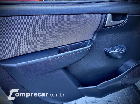 CELTA 1.0 MPFI LT 8V