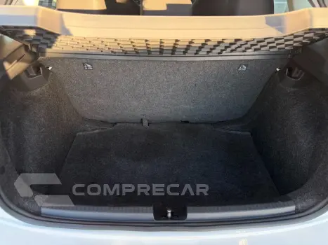 Polo Track 1.0 Flex 12V 5p