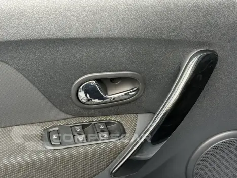 LOGAN 1.6 16V SCE FLEX ZEN MANUAL