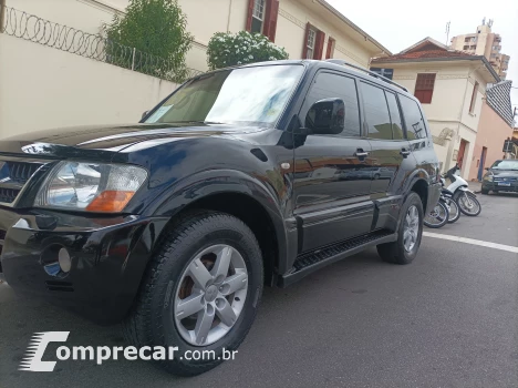 Mitsubishi PAJERO 3.2 Full GLS 4X4 16V Turbo Intercooler 4 portas