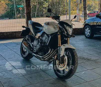 CB 600F Hornet