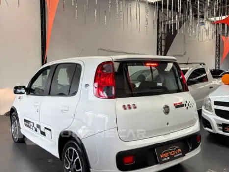 UNO - 1.4 SPORTING 8V 4P MANUAL