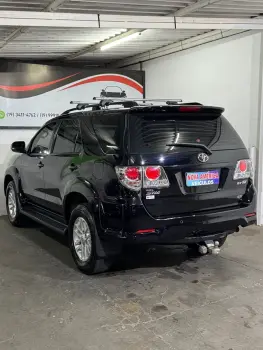 Hilux SW4 SR 4x2 2.7/ 2.7 Flex 16V Aut.