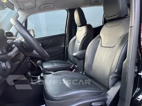 Renegade Long. T270 1.3 TB 4x2 Flex Aut.