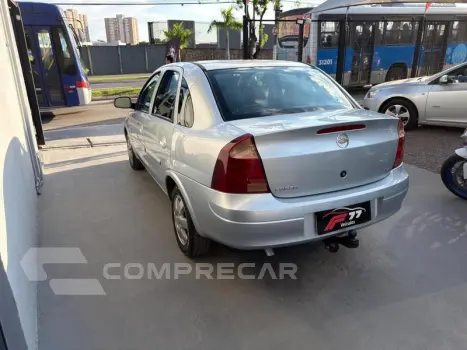 CORSA SEDAN PREMIUM