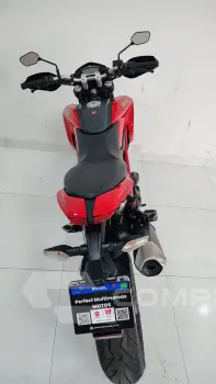 HYPERMOTARD 821