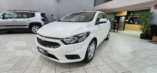 CHEVROLET ONIX HATCH LT 1.4 8V FlexPower 5p Mec. 4 portas