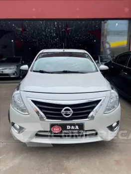 NISSAN VERSA 1.6 16V Unique 4 portas
