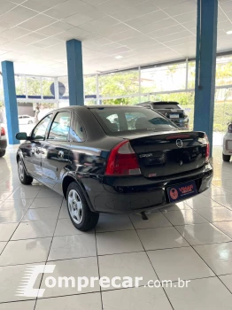 CORSA 1.4 MPFI Premium Sedan 8V