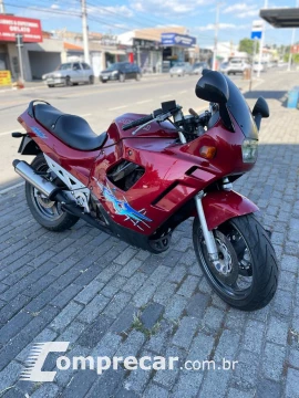 SUZUKI GSX 750F