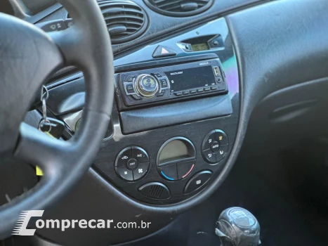 FOCUS 2.0 GHIA SEDAN 16V GASOLINA 4P MANUAL