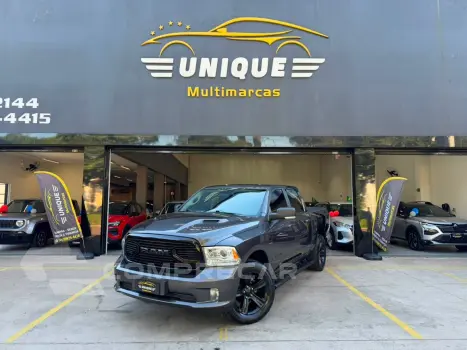 Classic 5.7 V8 Gasolina Laramie Night Edition Cd 4X4 Automát