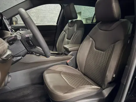 COMMANDER 1.3 T270 TURBO FLEX OVERLAND AT6