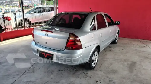 CORSA 1.4 MPFI Premium Sedan 8V