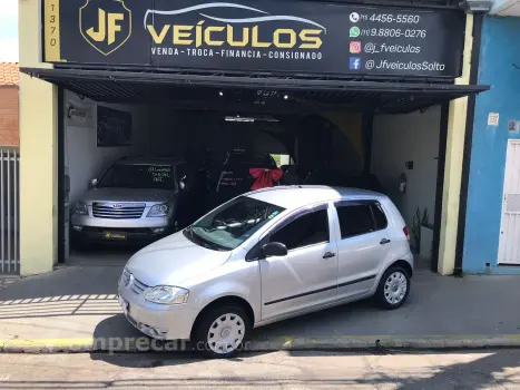 Volkswagen FOX 1.6 MI 8V 4 portas