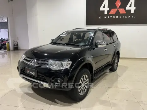 Mitsubishi PAJERO 3.2 HPE 4X4 7 Lugares 16V Turbo Intercooler 4 portas