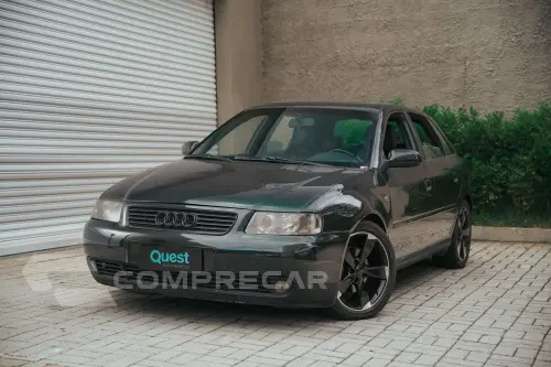 Audi A3 1.8 5p Mec. 4 portas