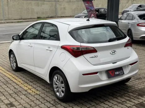 HB20 - 1.0 COMFORT PLUS 12V 4P MANUAL