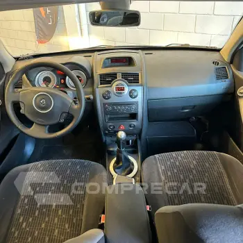 MEGANE 1.6 Expression Grand Tour 16V