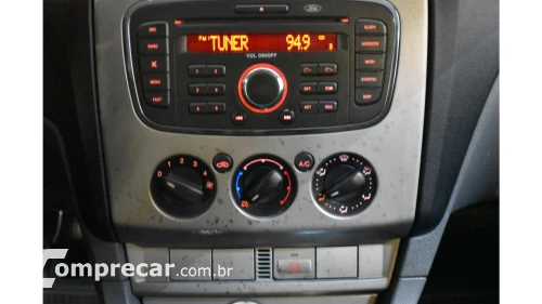FOCUS HATCH - 1.6 GLX 16V 4P MANUAL