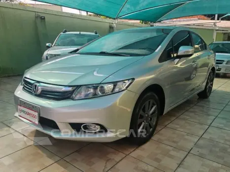 HONDA CIVIC - 2.0 LXR 16V 4P AUTOMÁTICO 4 portas