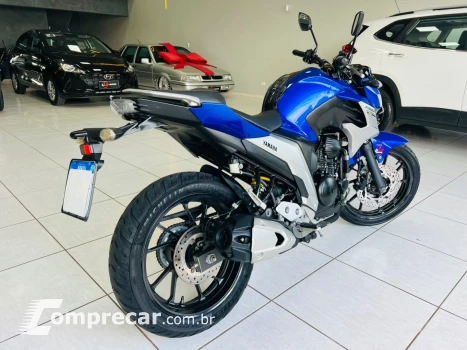 FZ25 250 FAZER CAPITÃ MARVEL FLEX
