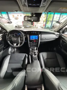 Hilux SW4 SRX Plat. 4x4 2.8 TB Die. Aut.