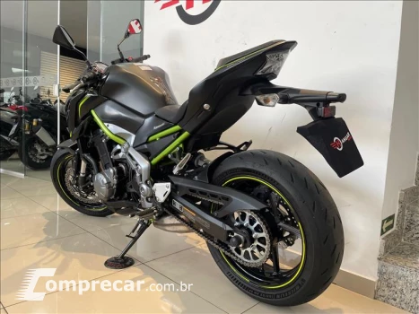Z900