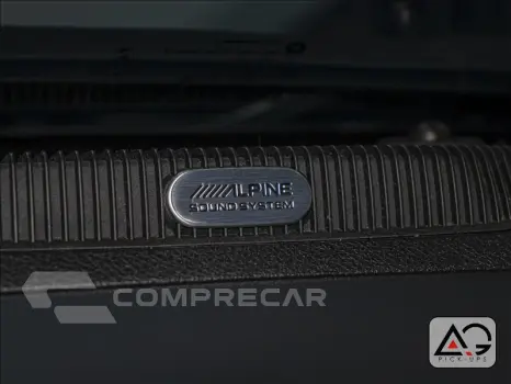 CLASSIC 5.7 V8 Laramie Night Edition CD 4X4