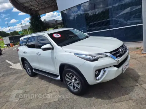 HILUX SW4 2.8 SRX 4X4 7 LUGARES 16V TURBO INTERCO