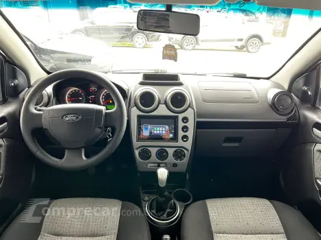 FIESTA 1.6 Rocam Sedan 8V