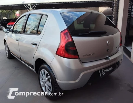 SANDERO