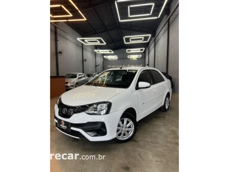 ETIOS 1.5 X PLUS SEDAN 16V FLEX 4P AUTOMÁTICO