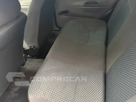 CLASSIC - 1.0 MPFI LS 8V 4P MANUAL