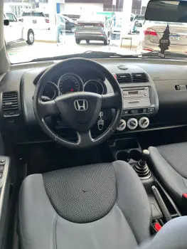 Fit 1.4 16V 4P LXL