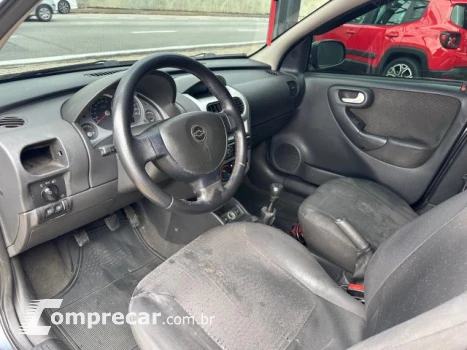CORSA SEDAN - 1.4 MPFI PREMIUM SEDAN 8V 4P MANUAL