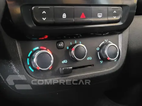 Kwid KWID OUTSIDER 1.0 Flex 12V 5p Mec.