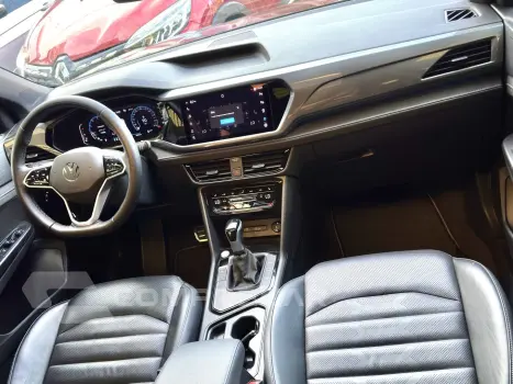 TAOS 1.4 250 TSI TOTAL FLEX HIGHLINE AUTOMÁTICO