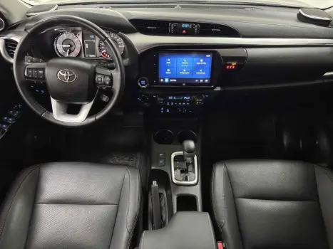 HILUX 2.8 D-4D TURBO DIESEL CD SRX PLUS 4X4 AUTOMÁTICO