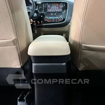 OUTLANDER 2.2 165cv Diesel Aut.