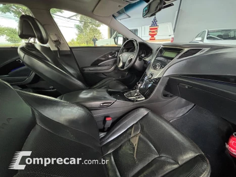 AZERA 3.3 MPFI GLS Sedan V6 24V