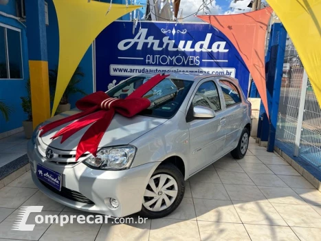 Toyota ETIOS 4 portas