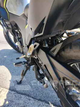 Versys 300