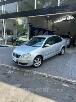 Volkswagen Polo Sedan I MOTION  1.6 Total Flex  4p 4 portas