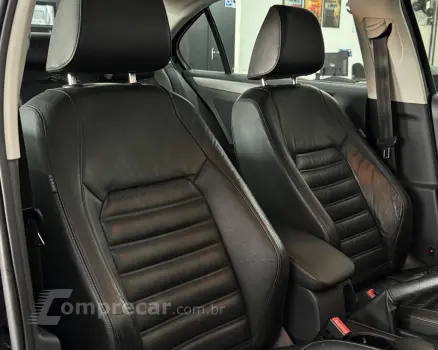 JETTA Highline 2.0 TSI 16V 4p Tiptronic DSG