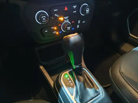 RENEGADE 1.8 16V Longitude