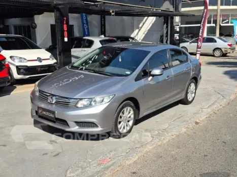 HONDA CIVIC - 1.8 LXS 16V 4P AUTOMÁTICO 4 portas