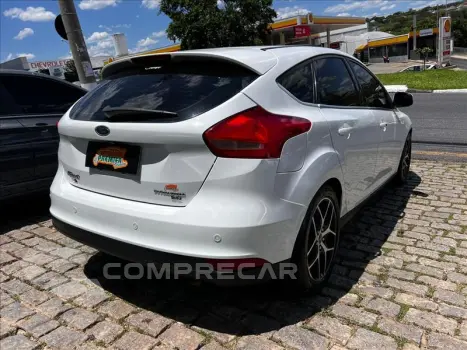 FOCUS 2.0 Titanium Fastback 16V