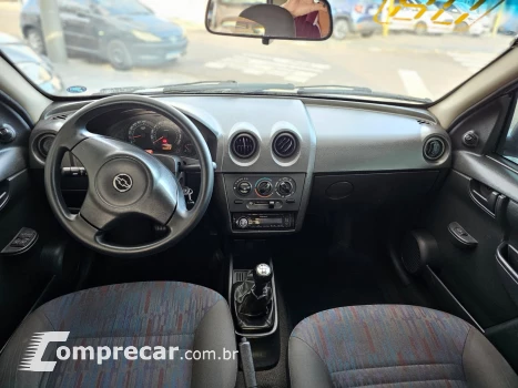 CELTA 1.0 MPFI Life 8V